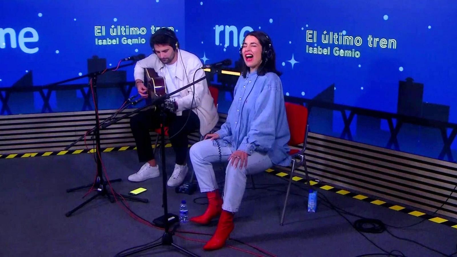 Ruth Lorenzo apuesta por el rock con 'Blacksheep' - El último tren | Escuchar