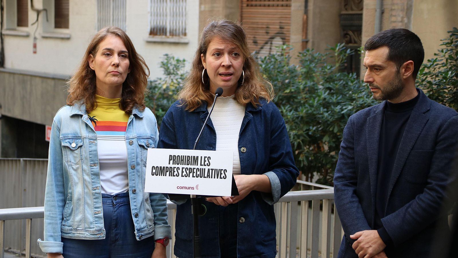 Els Comuns condicionen els pressupostos de Barcelona a la prohibició de la compra especulativa d'habitatge | Escoltar