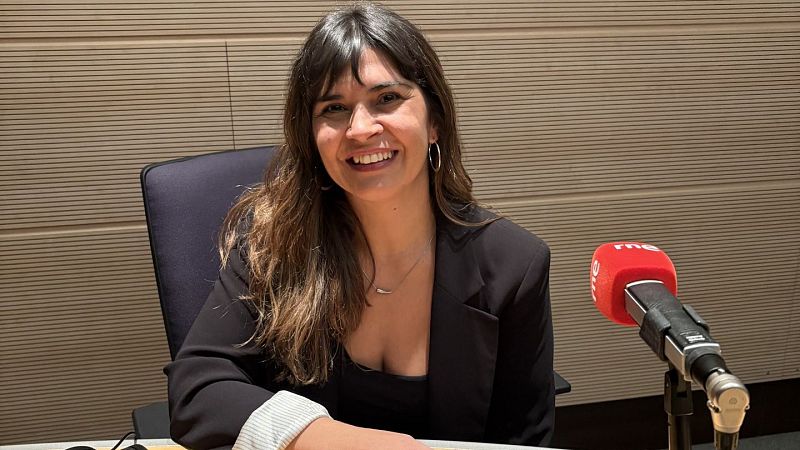 Janet Novás, Premio Nacional Danza 2025  en la modalidad interpretación - A compás | Escuchar