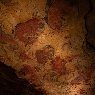 Descubren nuevas pinturas y grabados en la cueva de Altamira