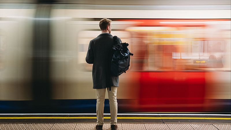 Diez minutos bien empleados - Una reflexión sobre ir y volver del trabajo - 03/11/25 - Escuchar ahora