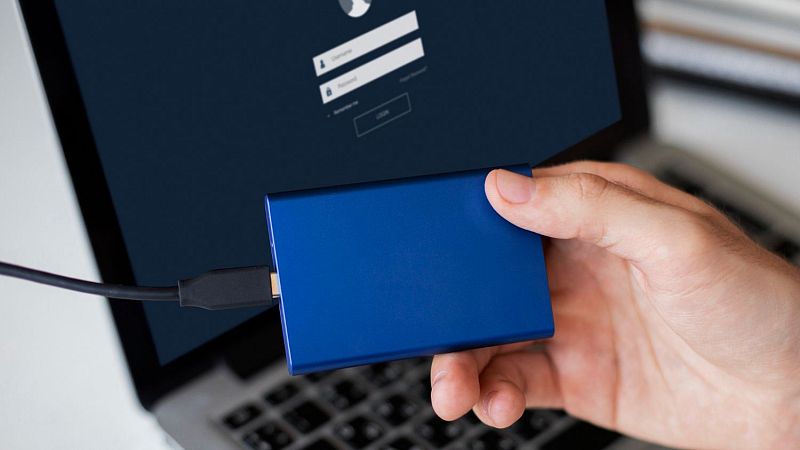 Protegemos tu privacidad - Copias de seguridad: no esperes a tener problemas  - 07/11/25 - Escuchar ahora