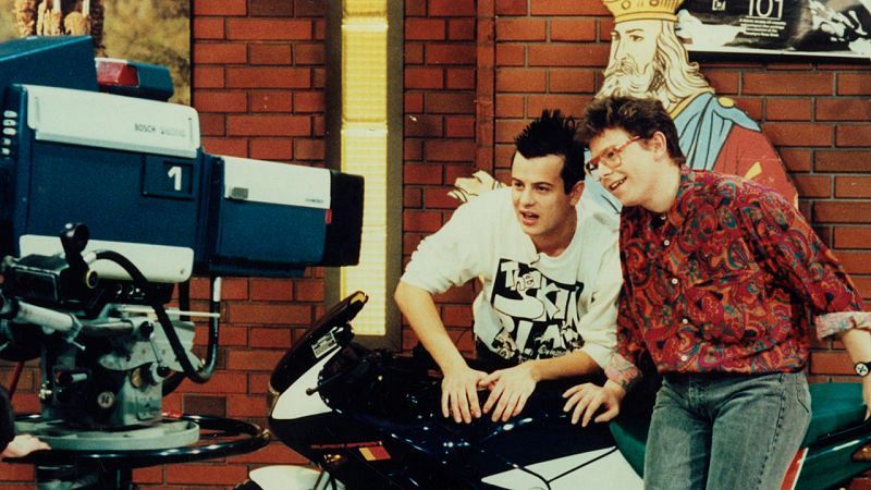 Efectetv: "Plstic", programa presentat per Tinet Rubira i David Bags - Sn 4 dies | Escuchar