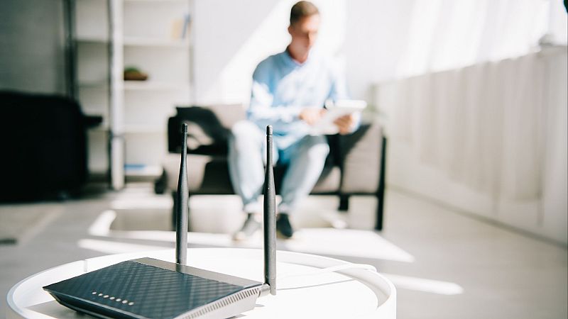 Alberto Nájera: "La pseudociencia que se lucra del miedo" - Mediodía en RNE | Escuchar