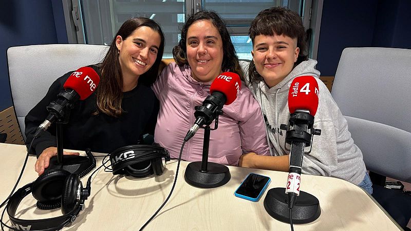 Plurals i singulars - DisturBi - Plurals i singulars a Ràdio 4 | Escoltar