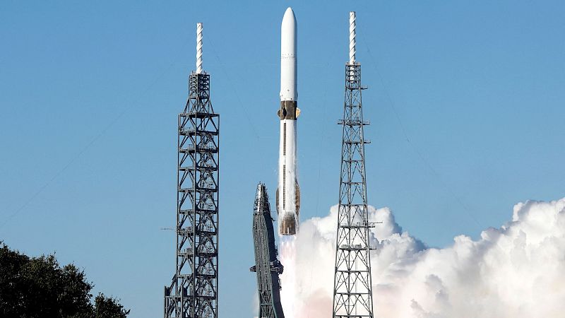 El cohete New Glenn ha desplegado en su primer lanzamiento comercial a Marte-Escuchar ahora