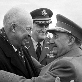 Del aislamiento internacional a la apertura