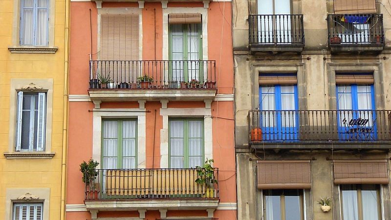 Dificultat d'accés a l'habitatge a Barcelona, una crisi causada per l'especulació immobiliària - De nit | Escoltar