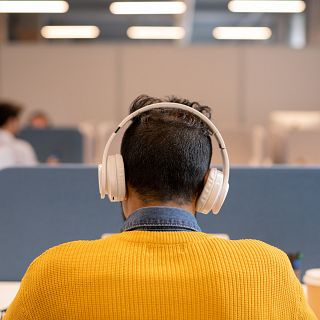 OpenAI tendrá que pagar por usar canciones con derechos