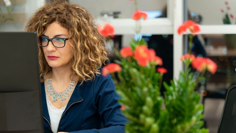 Fin de mes - El Gobierno propone un 10% de subida salarial a los funcionarios - Escuchar ahora