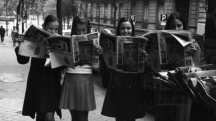 El franquismo fue una doble dictadura para las mujeres: "Era una sociedad muy asfixiante"