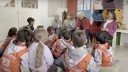 "Haba una vez... hace 40 aos", la historia de las abuelas narradoras del Mar del Plata