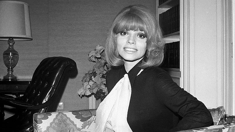 Efectve: Encarnita Polo - Sn 4 dies | Escuchar