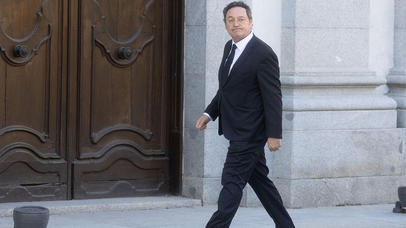 JJpD: "Su responsabilidad le ha llevado a presentar esta dimisión" - Las mañanas de RNE | Escuchar