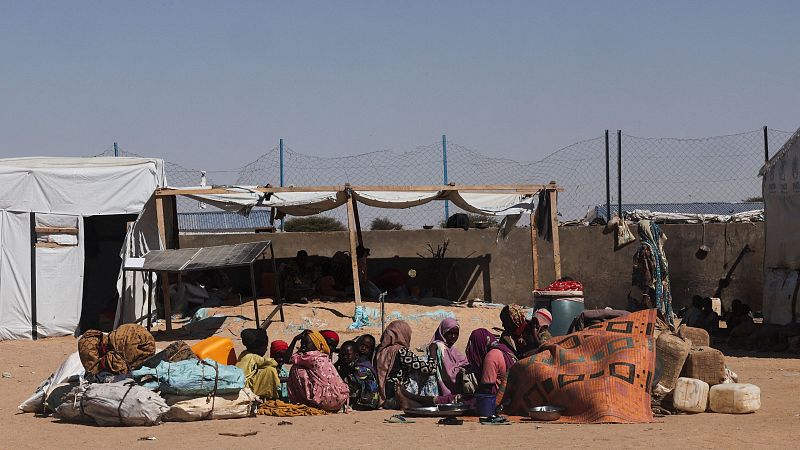 Cinco continentes -  Miles de personas huidas de El Fasher sufren una situación de vulnerabilidad extrema - Escuchar ahora