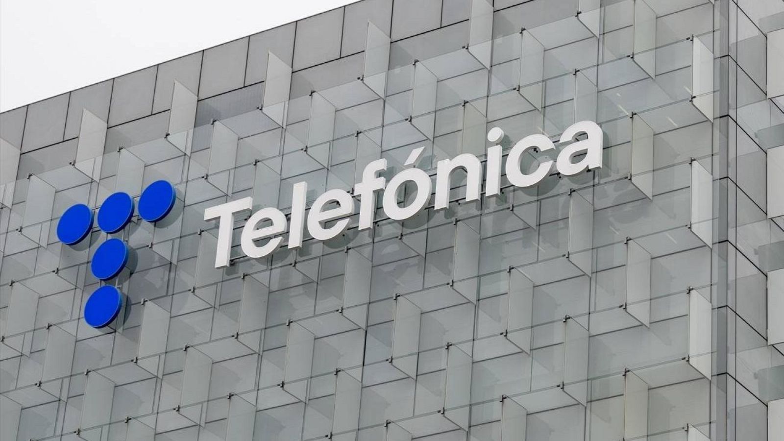 Telefónica propone un ERE para más de 5.300 empleados-Escuchar ahora