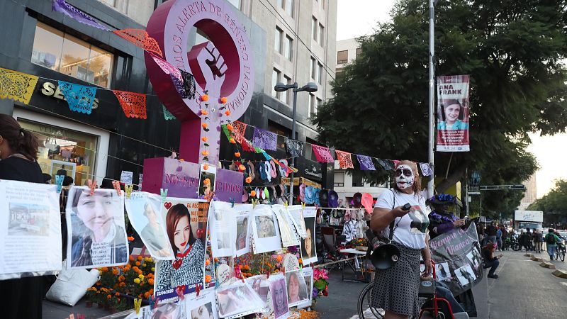 Cinco continentes - ONU México presenta una campaña contra la violencia digital contra las mujeres - Escuchar ahora