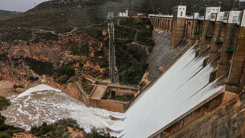 Quinta Fachada - Presas: viejas y sin mantenimiento - Escuchar ahora