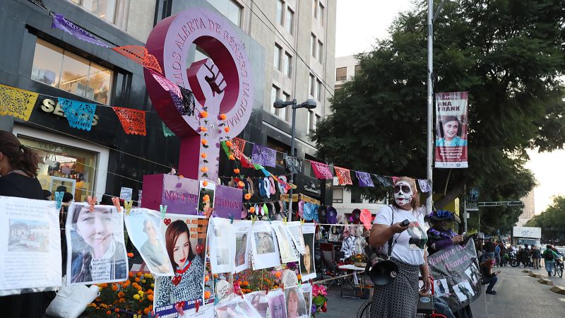 Cinco continentes - 25N en el mundo - Escuchar ahora