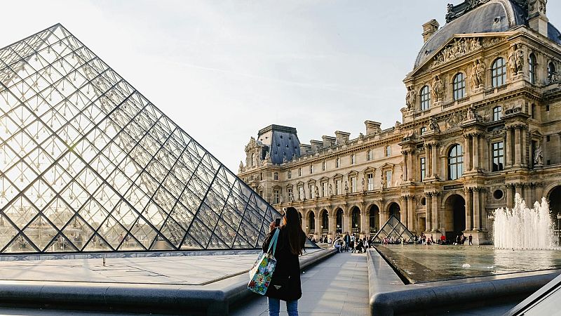 Bon dia i bona sort - ltima hora del robatori del Louvre: ms detencions sorpresa - Bon dia i bona sort | Escoltar