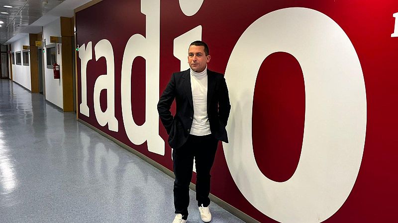 DJ Teto pincha música y literatura en Año Nuevo - Especiales RNE | Escuchar