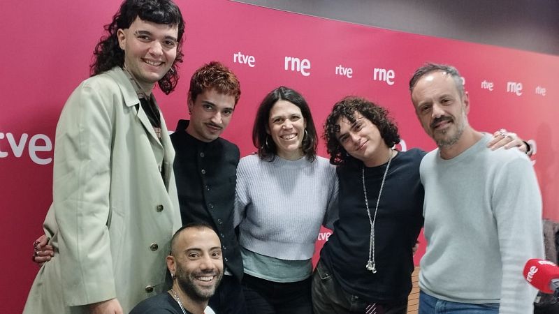 Plurals i Singulars - Fades anuncia nou disc - Plurals i singulars a Ràdio 4 | Escoltar