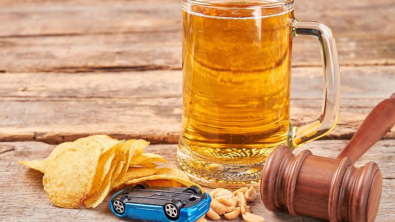 Más cerca - La cerveza más cara del mundo - Escuchar ahora