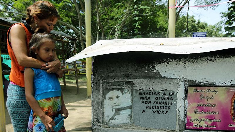 Una superviviente de Armero presenta 'La hija del volcán' - Hora América | Escuchar