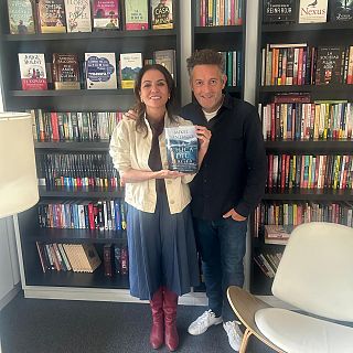 Mikel Santiago y 'La chica del lago'