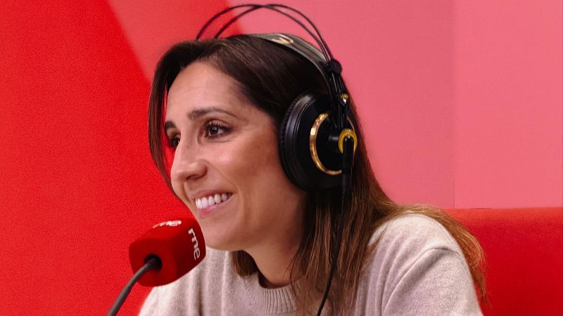 Ángela Banzas: un íntimo viaje de la oscuridad a la luz - Las mañanas de RNE | Escuchar