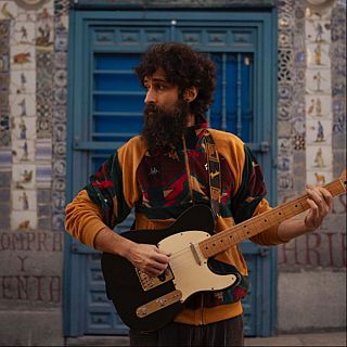 ngel Stanich | 091 | Bloc Party | Tringulo de Amor Bizarro