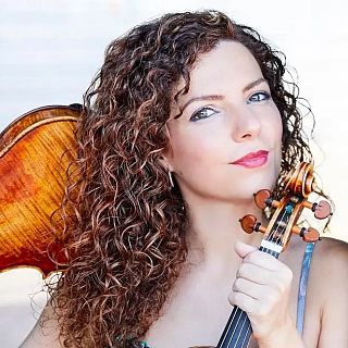 Entre musas y magiares