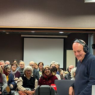 Segona hora: Jubilats i pensionistes de 'La Sedeta' visiten 'El matí de Ràdio 4'