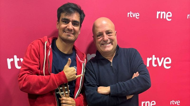 El mat de Rdio 4 - Lo Pau de Ponts canta 'Me cago en la boira de Du' - El mat de Rdio 4 | Escoltar