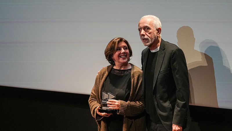 Va de Cine en Radio 5 - No hay que fiarse de Guillermo Francella en 'Playa de Lobos' - 06/12/25 - Escuchar ahora