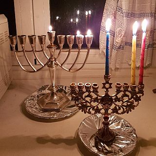 Selevramos Januka, la fiesta de las luminarias