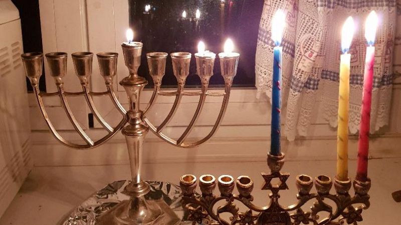 Selevramos Januka, la fiesta de las luminarias - Emisión en sefardí | Escuchar
