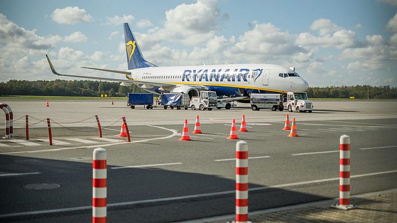 Bon dia i bona sort - El cap de Ryanair tasta la seva pr�pia medicina (i tu hauries fet el mateix) - Bon dia i bona sort | Escoltar