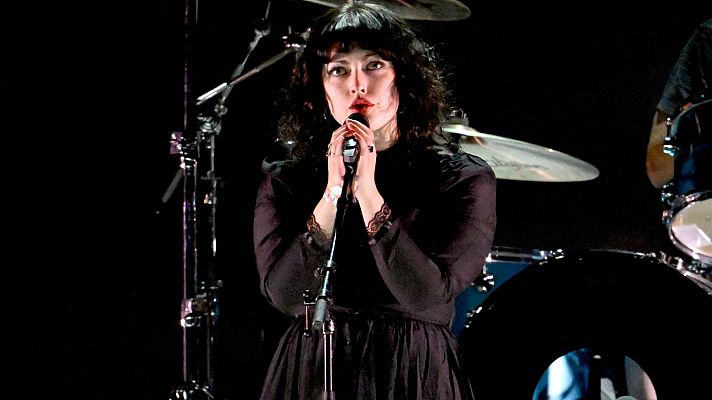 Violet Grohl y Tomora