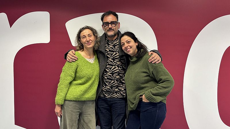 Dramedias - Irene Escolar, Pablo Messiez y Sonia Almarcha: Personas, lugares y cosas - 27/12/25 - Dramedias en Radio 5 | Escuchar
