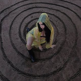 Judeline y el anhelo de un verano perpetuo