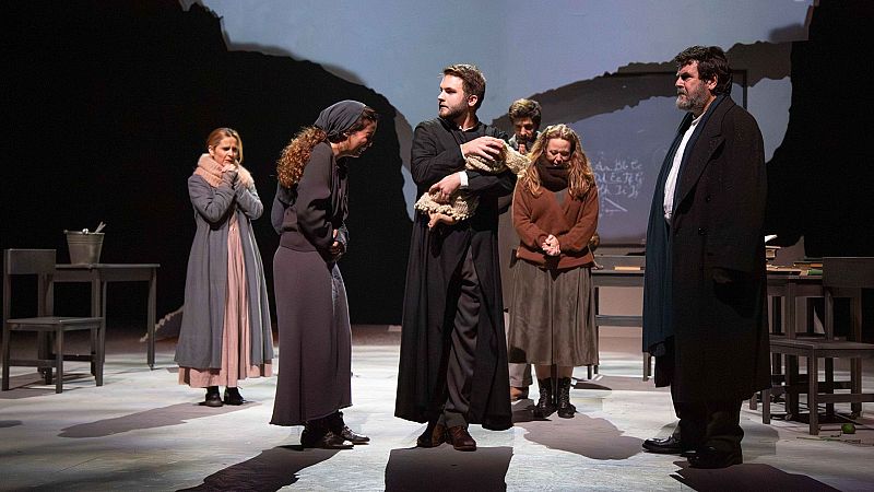 'Historia de una maestra' salta a los escenarios - La lira de Apolo | Escuchar