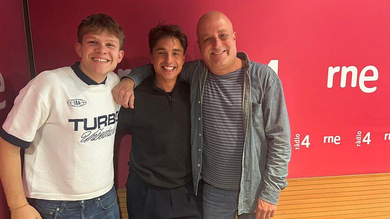 El mat� de R�dio 4 - Cesc Sansalvad� ens composa una nadala en directe! - El mat� de R�dio 4 | Escoltar