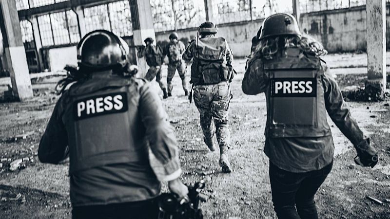 Espacio en blanco - Cowboys en el infierno - 14/12/25 - Espacio en blanco | Escuchar