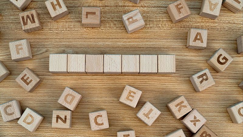 RAE Informa - Verbos defectivos - 15/12/25 - Escuchar ahora