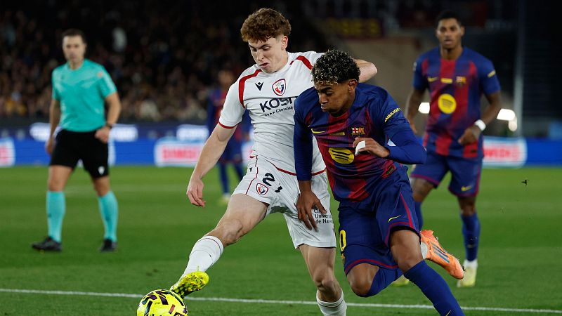 El Bar�a guanya l'Osasuna i segueix com a l�der de la Lliga - L'Entrellat | Escuchar