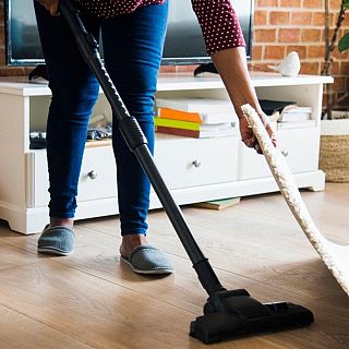 Laura Giraldo, treballadora de la llar i història inspiradora de Susana Pérez, guanyadora dels Premis Joves Creadores 2025: "Fa 5 anys que exerceixo i no he tingut contracte fins aquest any"