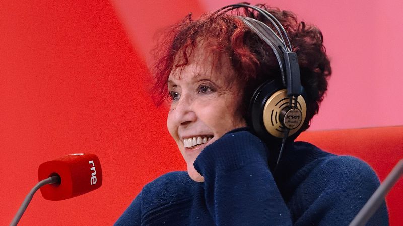 El periodismo "a ras de suelo" de Maruja Torres - Las mañanas de RNE | Escuchar