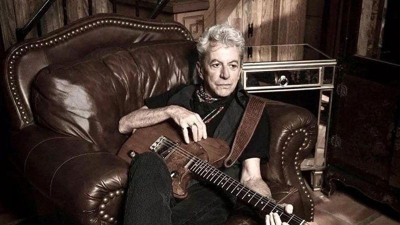 Sin rodeos - 2025 sigue insaciable: Ha muerto Joe Ely - 17/12/25 - Escuchar ahora