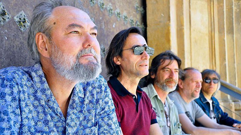 Sin Rodeos - Fernando Rubio & The Inner Demons resumen su carrera en un álbum en directo - 18/12/25 - Escuchar ahora